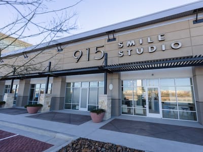 915 Smile Studio