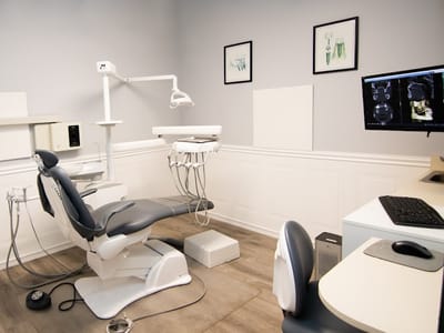 A & B Dental - Cosmetic and Implant Dentistry