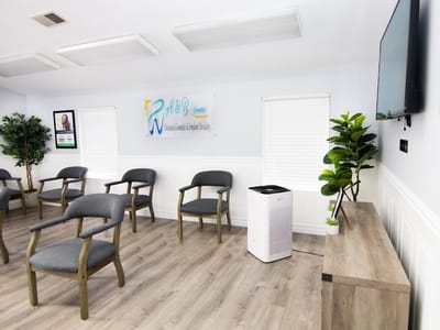 A & B Dental - Cosmetic and Implant Dentistry