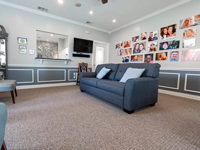 Aesthetic & Implant Dentistry