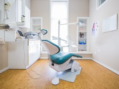 Associate Implant & Family Dentistry