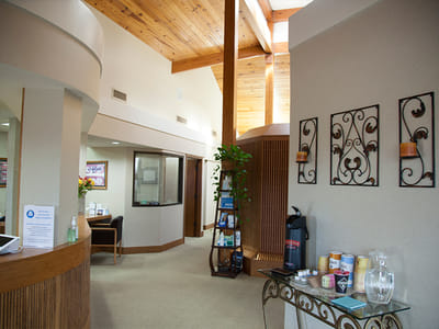 Brown & Nawrocki Restorative and Cosmetic Dentistry