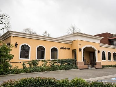 Center For Dental Implants And Dentistry Walnut Creek - Julia Lee D.D.S.