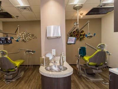 Charm Dental - Spring