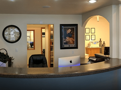 Clark B. Hicken, DDS: Main Plaza Dental