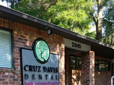 Cruz Davis Family and Cosmetic Dentistry