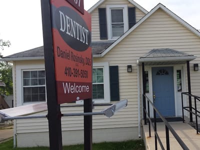 Daniel Rosinsky DDS - Dentist