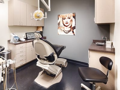Dentiq Dentistry - Houston Dentist