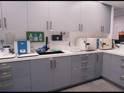 Dentist Encino- Encino Dental Studio - Cosmetic & Emergency Dentistry Dr. Amir Jamsheed, DDS