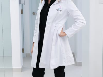 Dentista Pro Esthetic Dental Dra. Nadyan Vargas