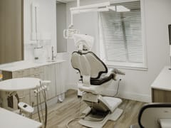 Distinctive Dentistry by Mullens & Nguyen