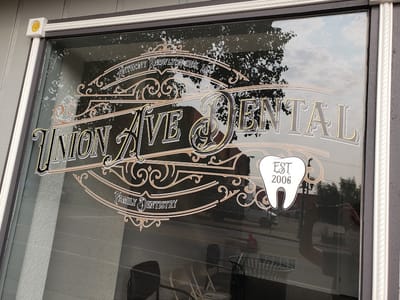 Dr. Anthony Knowlton