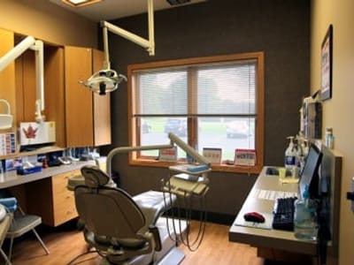 Dr. Juan Lopez, Dr. Yamilka Serrano, Dental Health Solutions