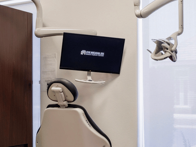 Dr. Lovik Mirzaeian DDS