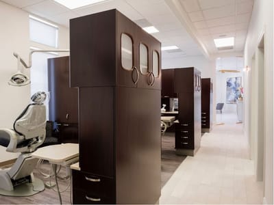 Dr. Lovik Mirzaeian DDS