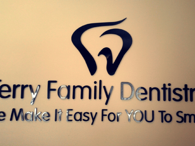 Dr. Ronald E Terry DDS