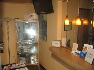 Dr. Sam Lavi Cosmetic and Implant Dentistry