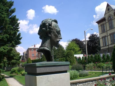 Dr. Susan Maples, DDS