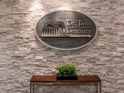 Dr. Tom Family & Cosmetic Dentistry