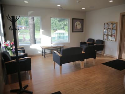 Dr. Tom Holt Family Dentistry