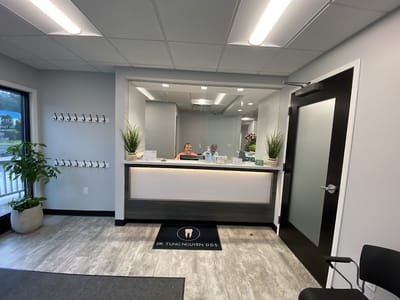 Dr. Tung D Nguyen, DDS