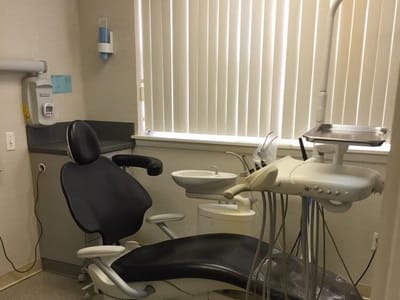 Dumont Dentist: Dr. Herbert Schneider, Dr. Rachel Jacobs, & Dr. Uri Schneider