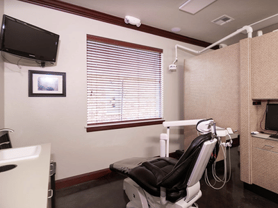 Edmond Dental Center: Michael Chandler, DDS