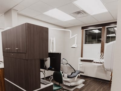 Eli K Johnson DDS (Hamilton Advanced Dentistry)