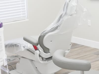 Enoch Implant Center