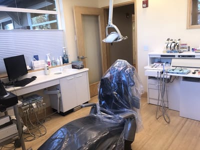 Everett Premier Dentistry: Sumit Makker D.D.S