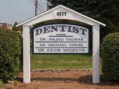Family Roots Dentistry - dentist in McHenry