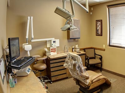 Gentle Family Dentist Avondale and Dental Implants