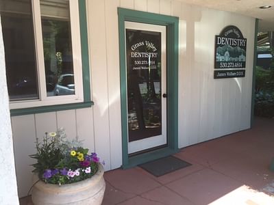 Grass Valley Dentistry: James C. Wallace, DDS