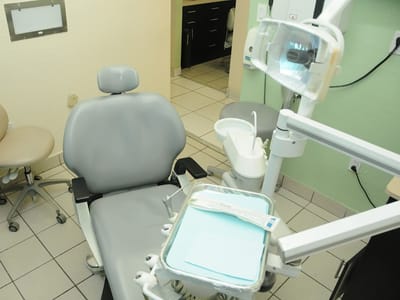 Healthy Smile / Implant & Cosmetic Dentistry