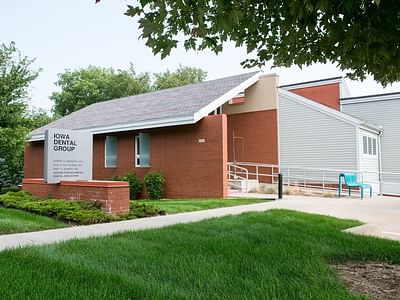 Iowa Dental Group - Des Moines