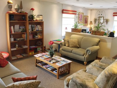 Jeneen Martin DDS - Distinctive Dentistry