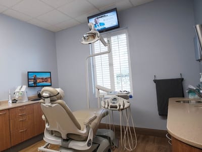 Lakeside Dental Care