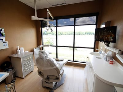 Lakeside Dental