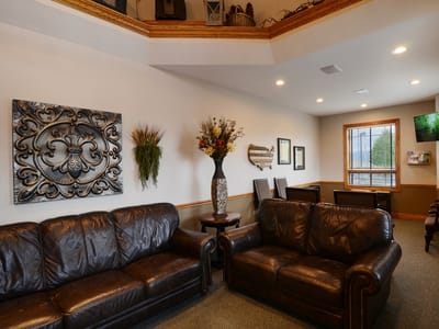 Larsen Dental & Implant Care