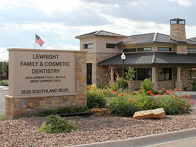 Lewright Family & Cosmetic Dentistry