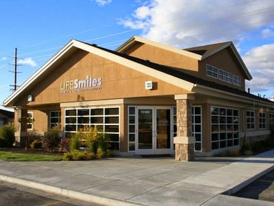 LIFESmiles Family and Cosmetic Dentistry