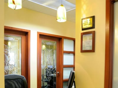 Light Dental Studios of Renton East Valley
