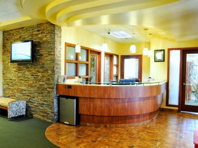 Light Dental Studios of Renton East Valley