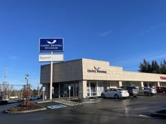 Light Dental Studios