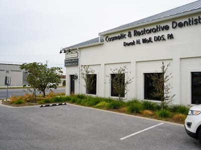 Lynn Haven Family Dentistry: Dr. Derek H. Wall, DDS