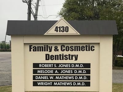 Mathews Dr & Mathews Dr Dental