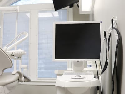 Michael V Yowell DDS PA