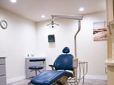 Monumental Dental - Montrose