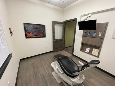 MT West Dentist