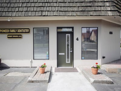 Pioneer Family Dentistry: Herbert Edwards DDS